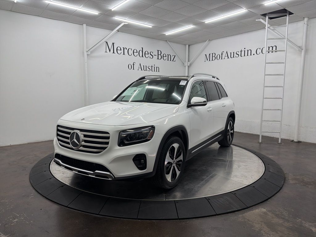 2026 Mercedes Benz GLB 250 photo 2