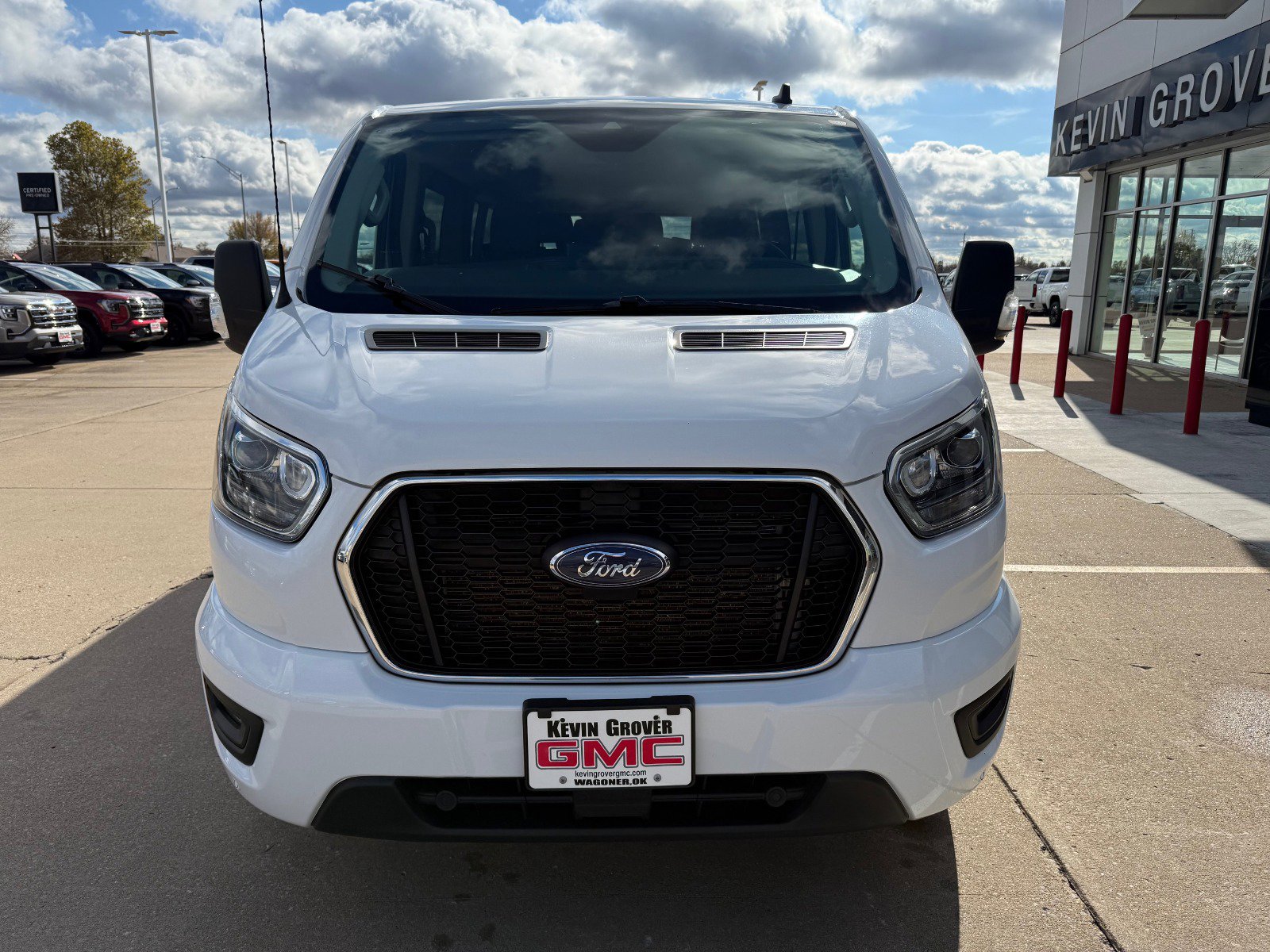 2023 Ford Transit Passenger XL photo 2