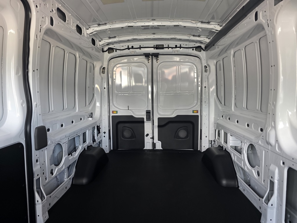 2025 Ford Transit photo 21