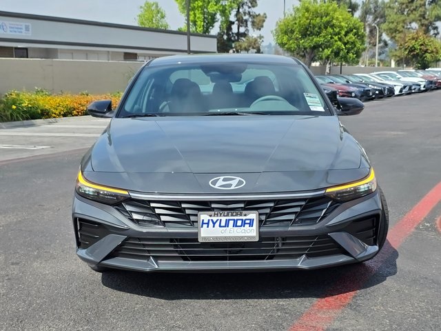 2025 Hyundai Elantra Hybrid SEL Sport photo 3