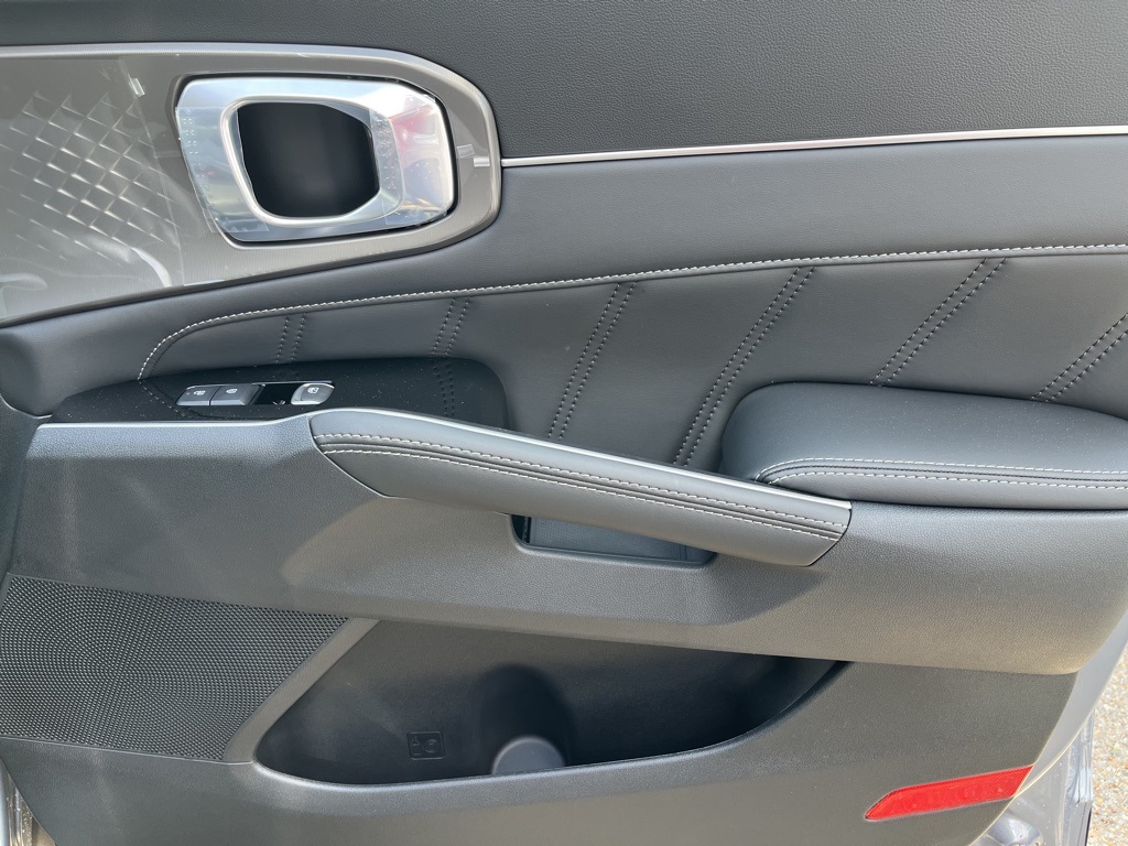 2025 Kia Sorento SX photo 16