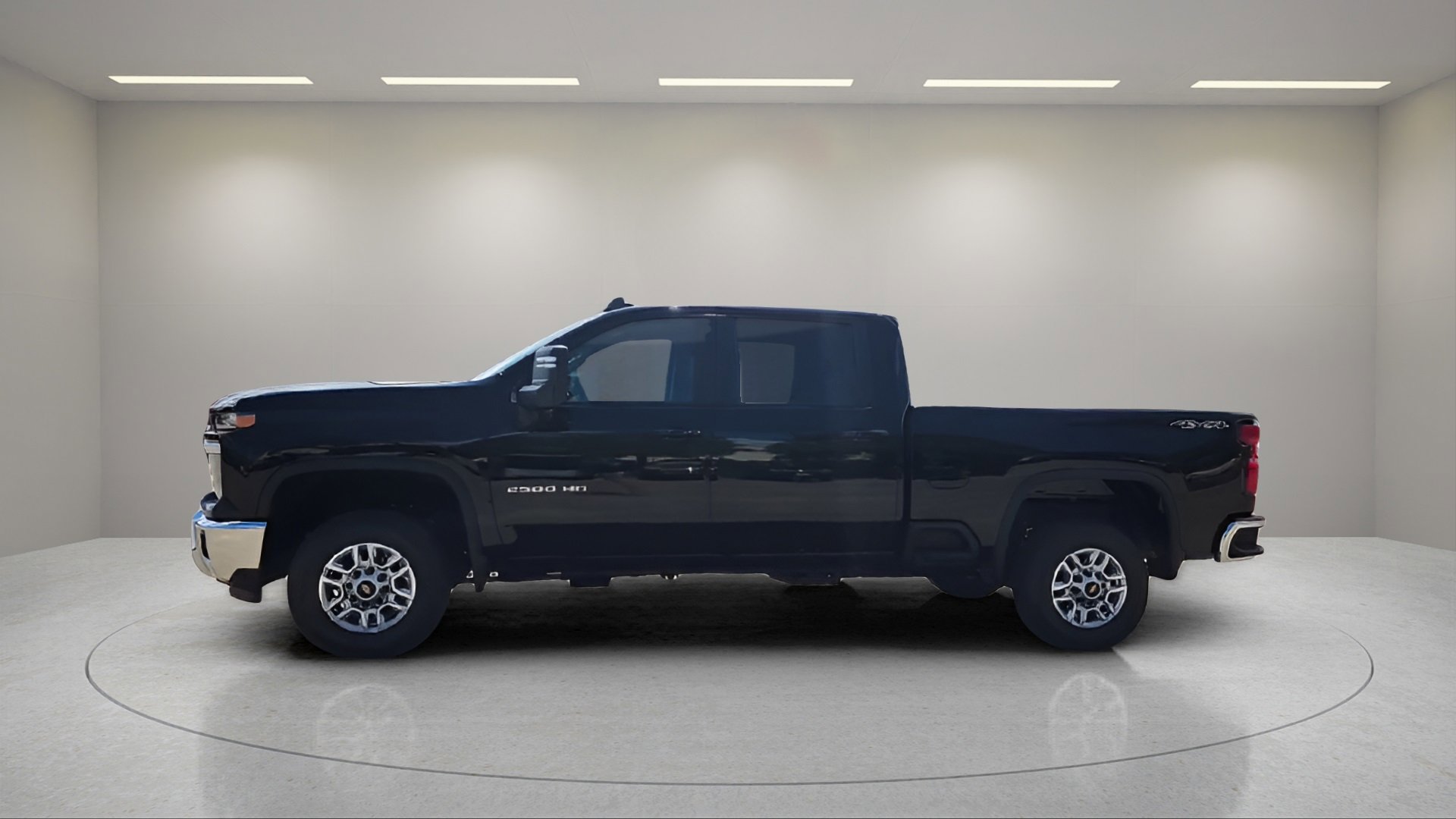 2025 Chevrolet Silverado 2500HD LT photo 3