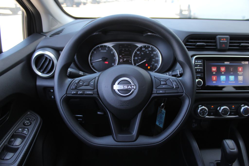 2025 Nissan Versa 1.6 S photo 18