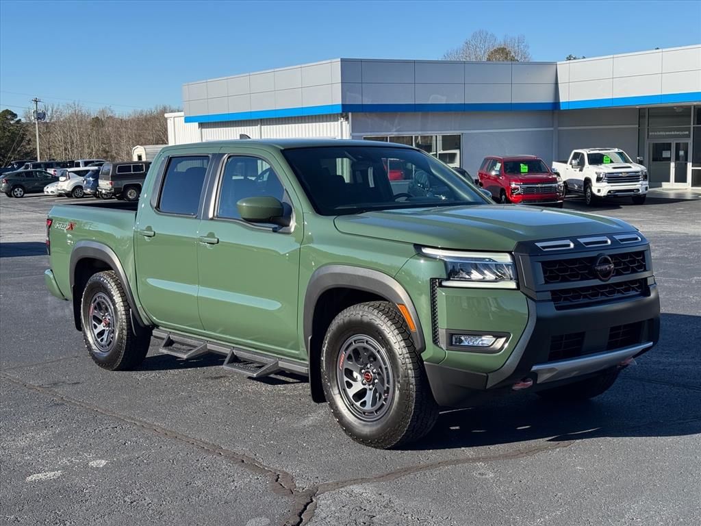 2025 Nissan Frontier PRO-X's photo