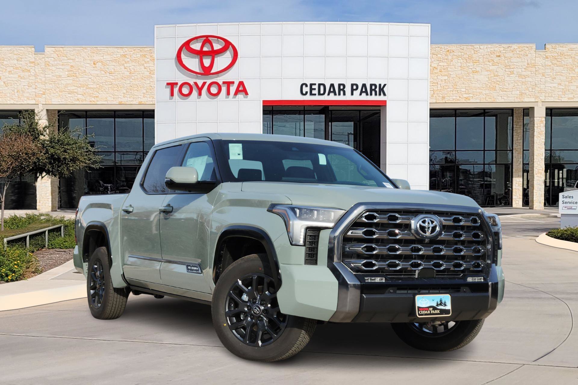 2026 Toyota Tundra Platinum's photo