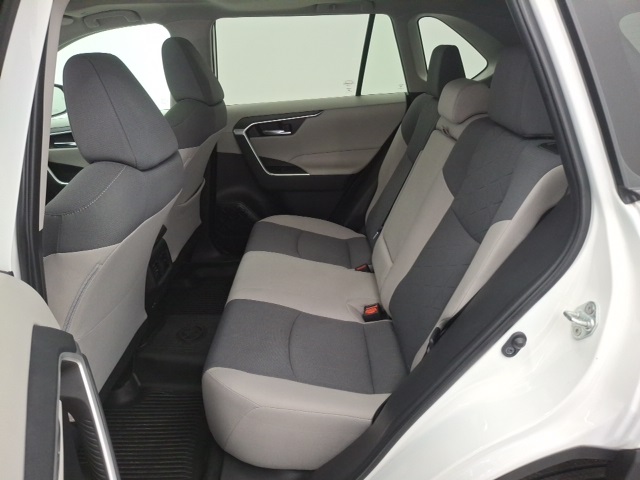 2023 Toyota RAV4 XLE photo 26