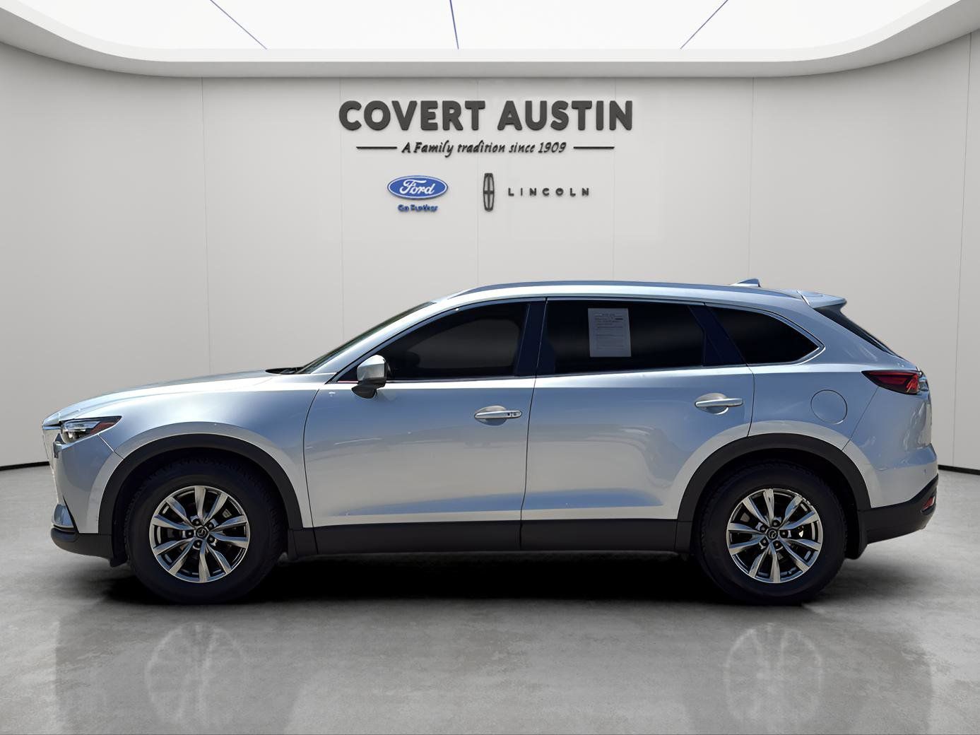 2018 Mazda CX-9 Touring photo 2