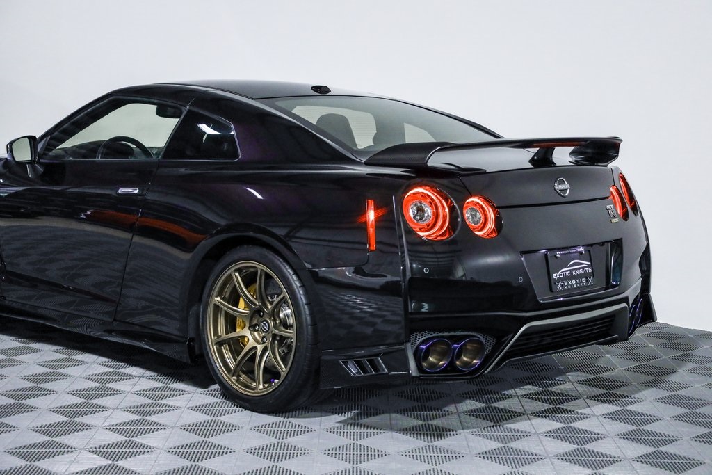 2021 Nissan GT-R Premium photo 20