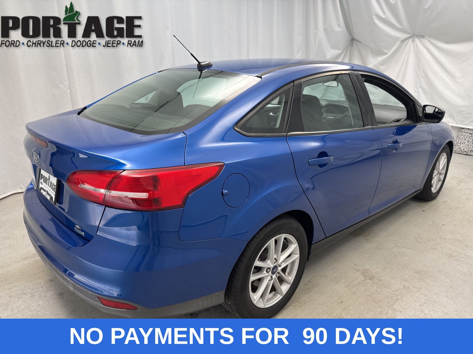 2018 Ford Focus SE photo 2