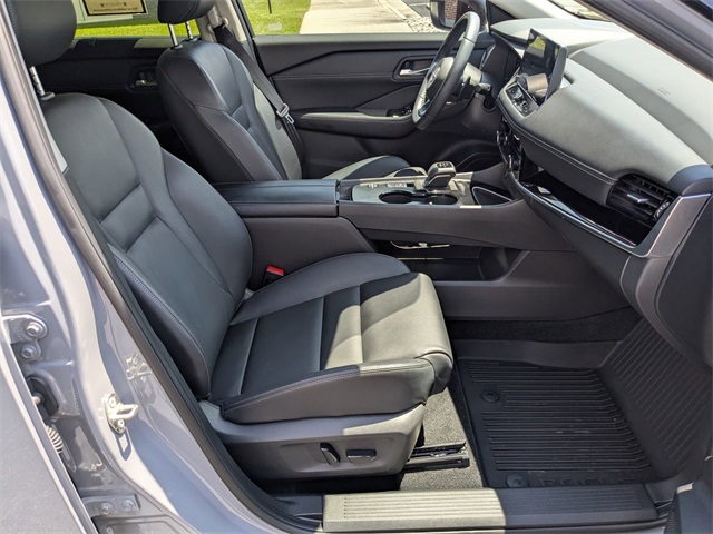 2024 Nissan Rogue SL photo 37