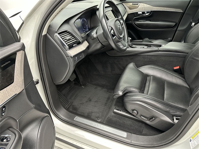 2021 Volvo XC90 T6 Inscription photo 3