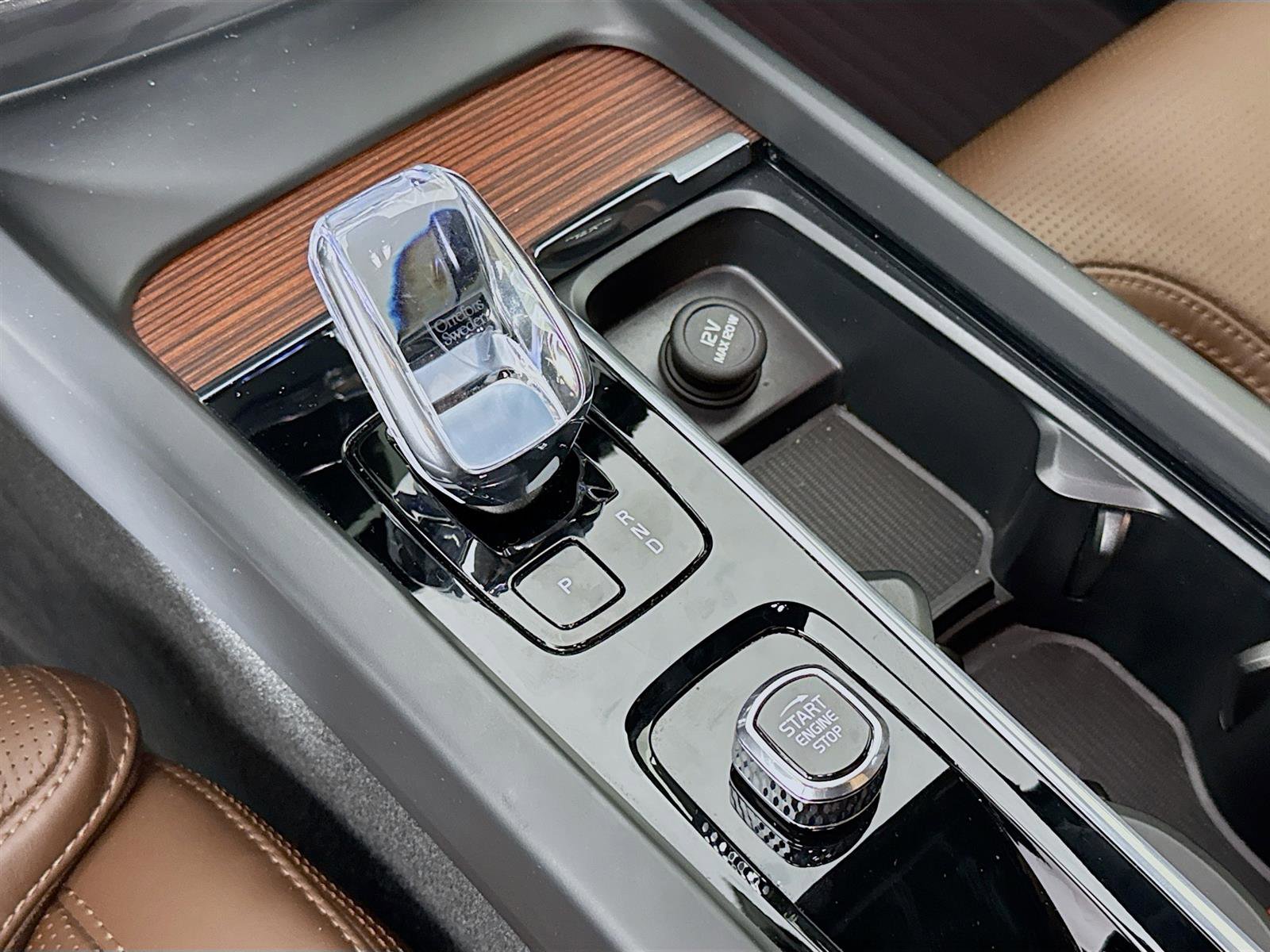 2023 Volvo XC60 Ultimate photo 17