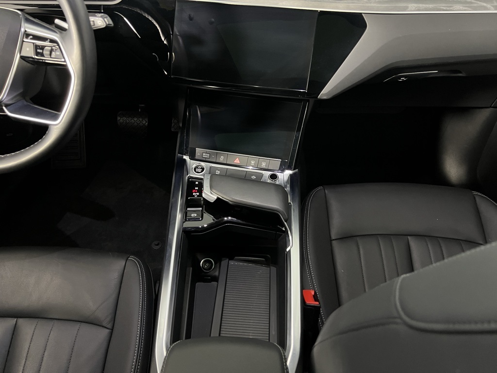 2023 Audi e-tron Premium photo 14