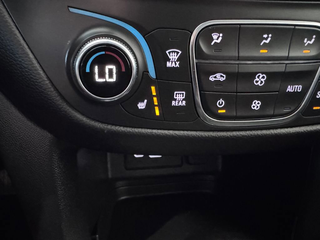 2022 Chevrolet Equinox LT photo 17