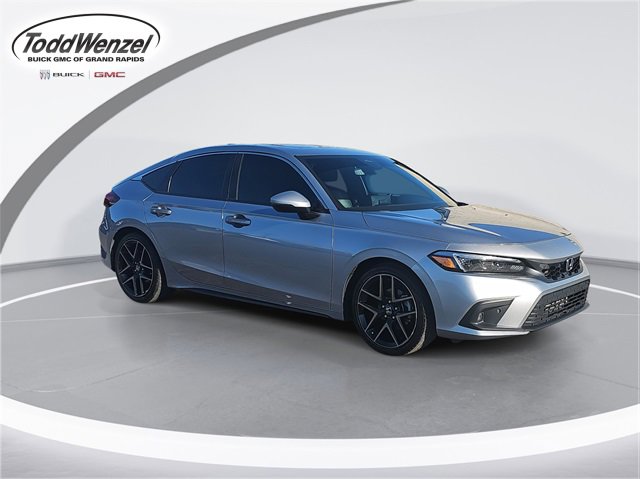 2022 Honda Civic Hatchback Sport Touring's photo