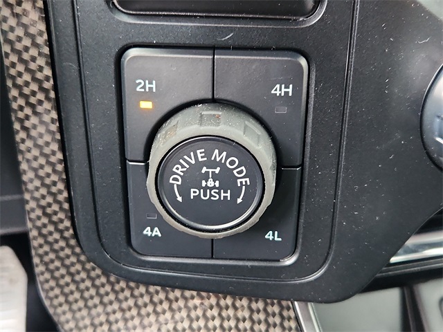 2025 Ford F-150 Lariat photo 10