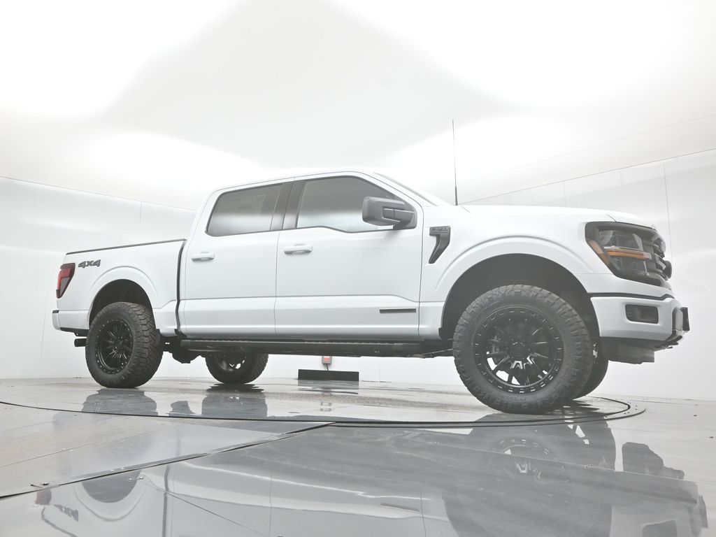 2025 Ford F-150 XLT photo 44