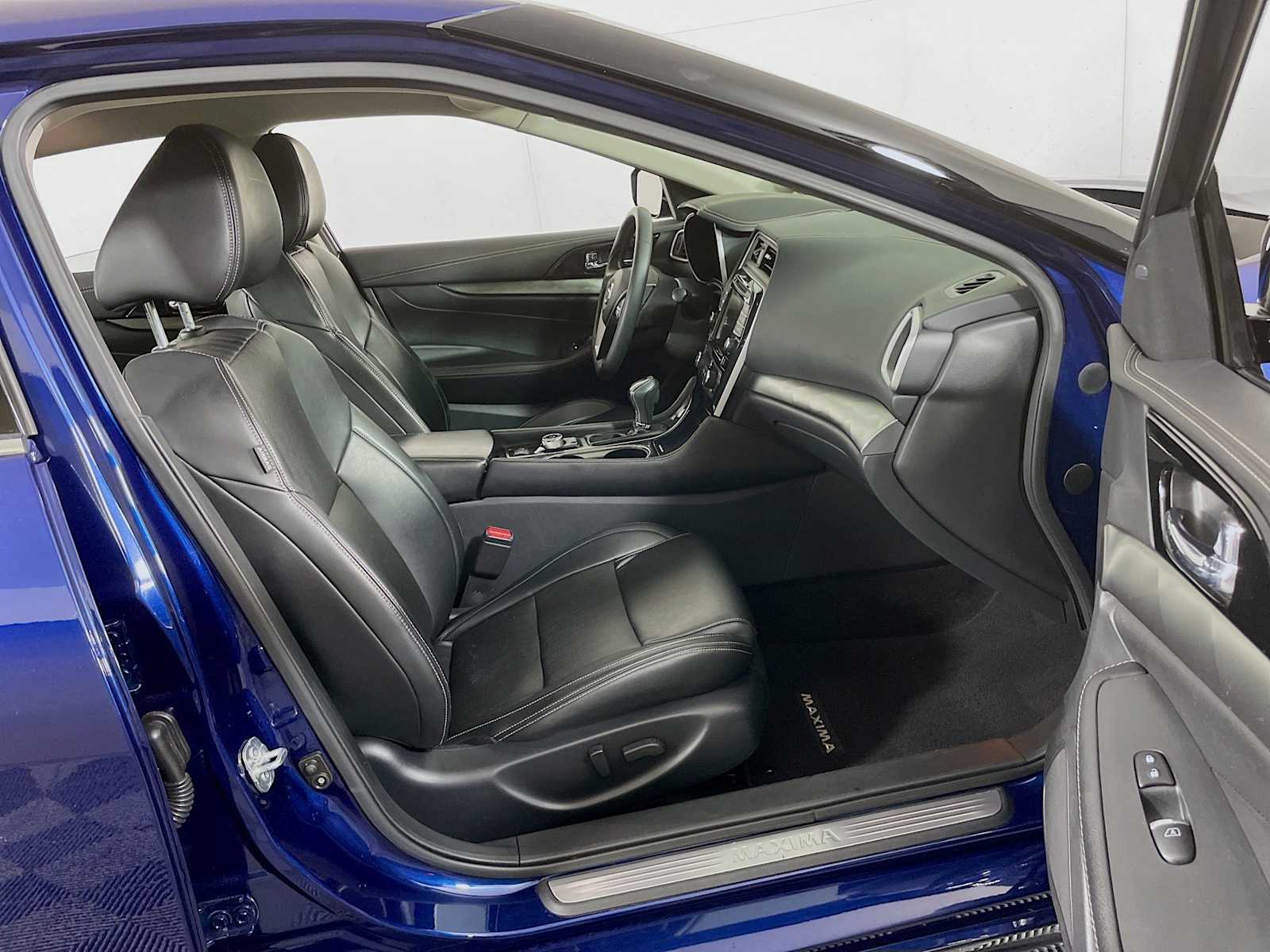 2020 Nissan Maxima SV photo 21