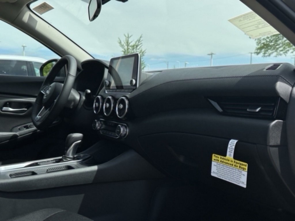2025 Nissan Sentra SV photo 20