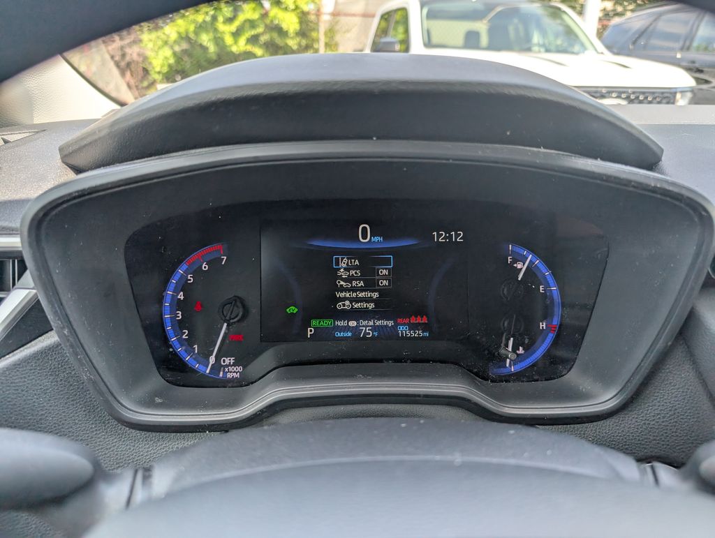 2022 Toyota Corolla LE photo 14