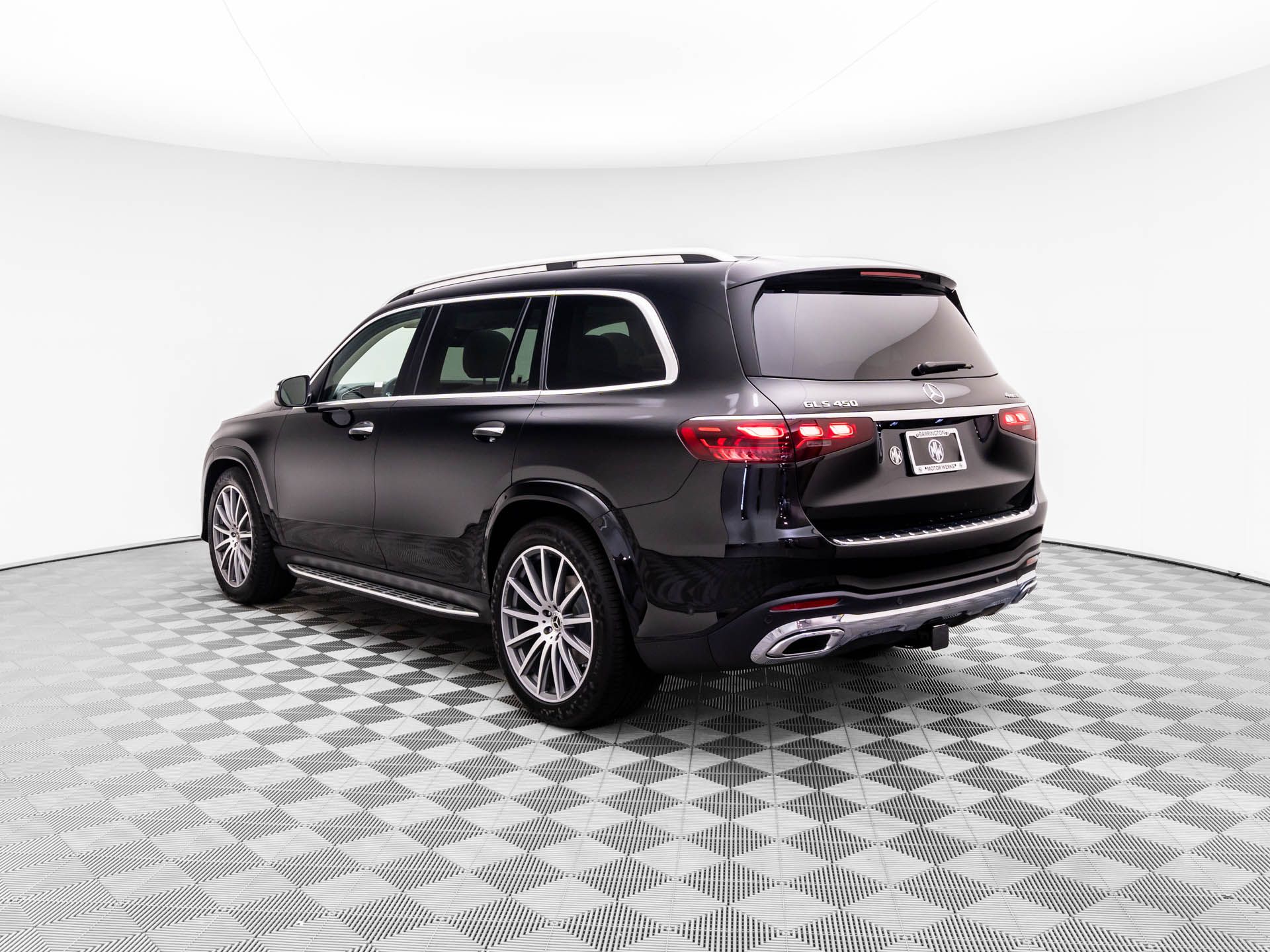 2025 Mercedes Benz GLS 450 4MATIC photo 4