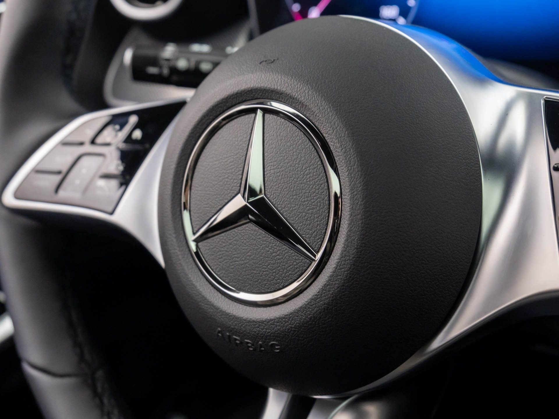 2025 Mercedes Benz GLC 300 4MATIC photo 18