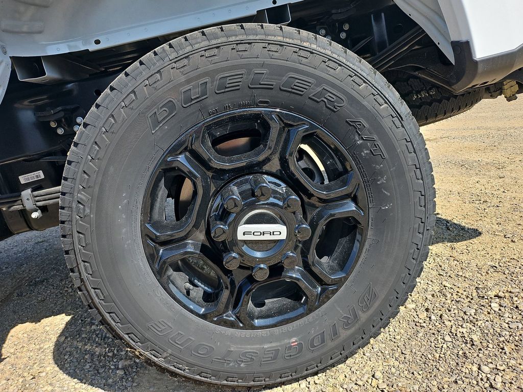 2025 Ford F-350 photo 45