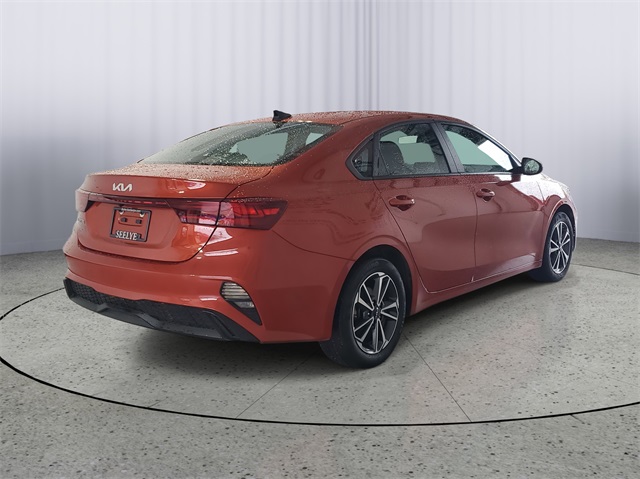 2022 Kia Forte LXS photo 3