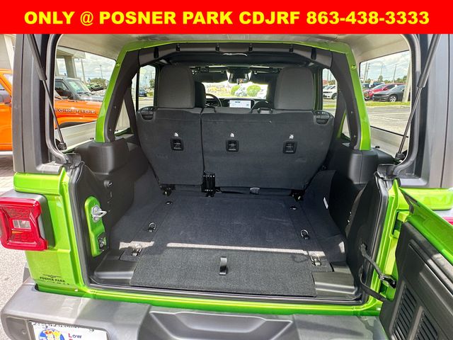2025 Jeep Wrangler Willys photo 17
