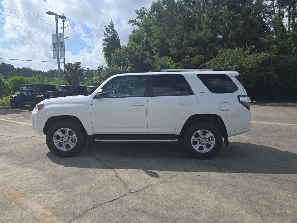 2022 Toyota 4Runner SR5 Premium photo 4