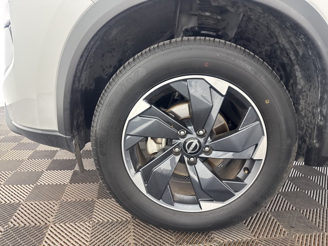 2024 Nissan Rogue SV photo 24