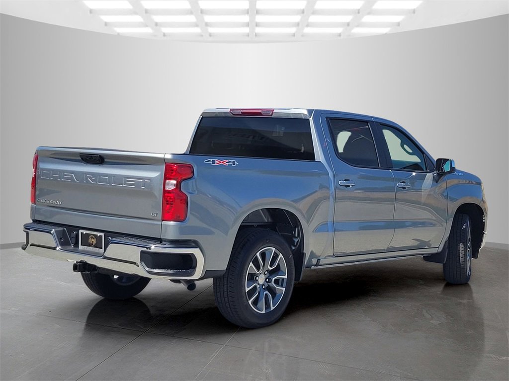 2025 Chevrolet Silverado 1500 LT photo 4