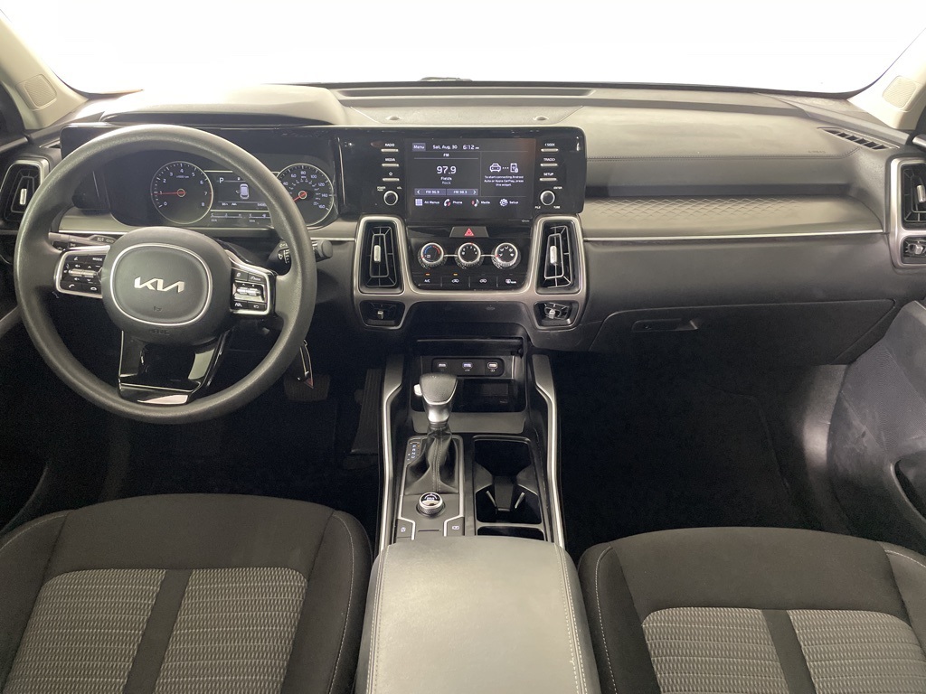 2022 Kia Sorento LX photo 25