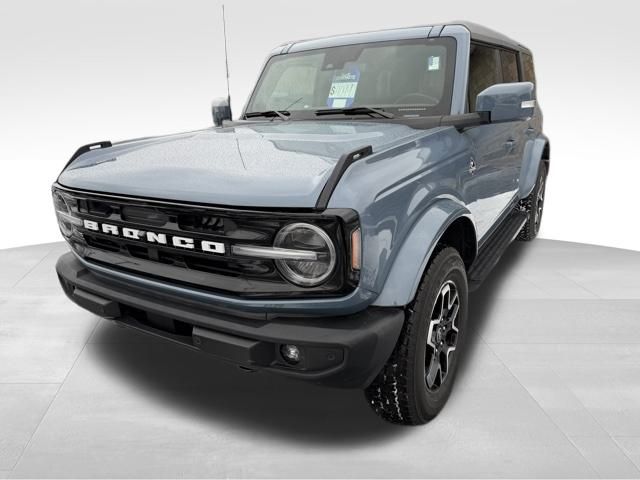 2023 Ford Bronco 4-Door Outer Banks's photo