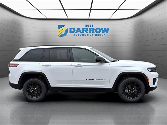 2025 Jeep Grand Cherokee Laredo Altitude photo 6