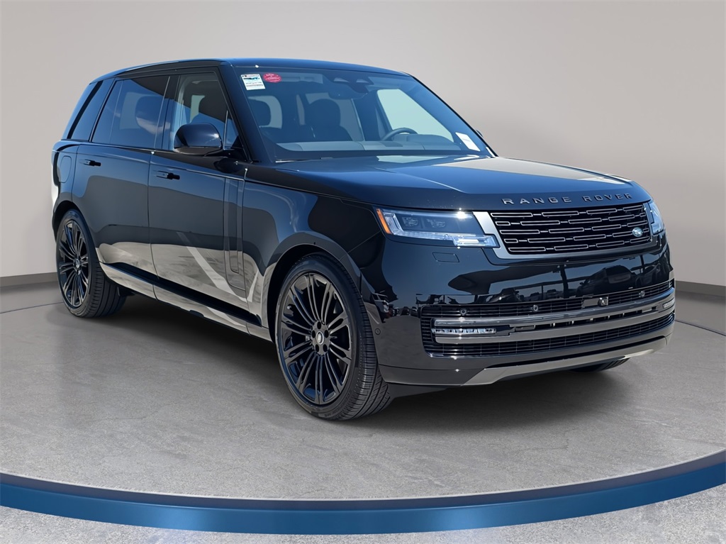2025 Land Rover Range Rover SE photo 3