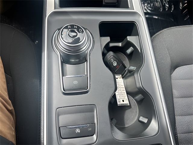 2024 Ford Edge SE photo 3