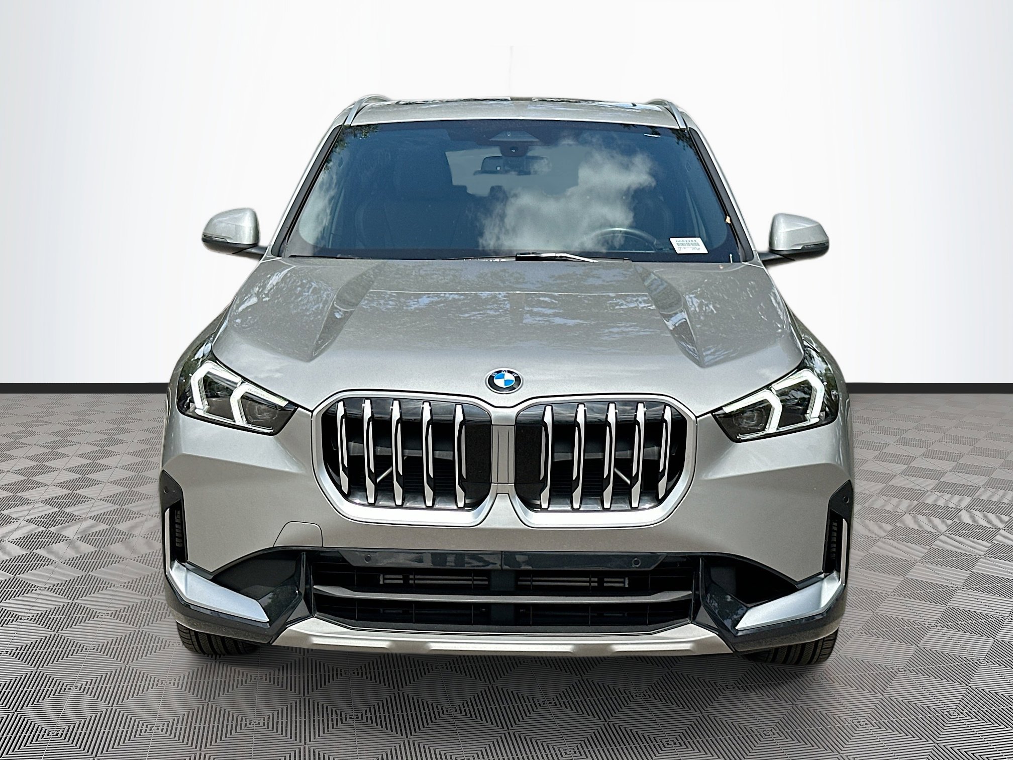 2025 Bmw X1 XDrive28i photo 2