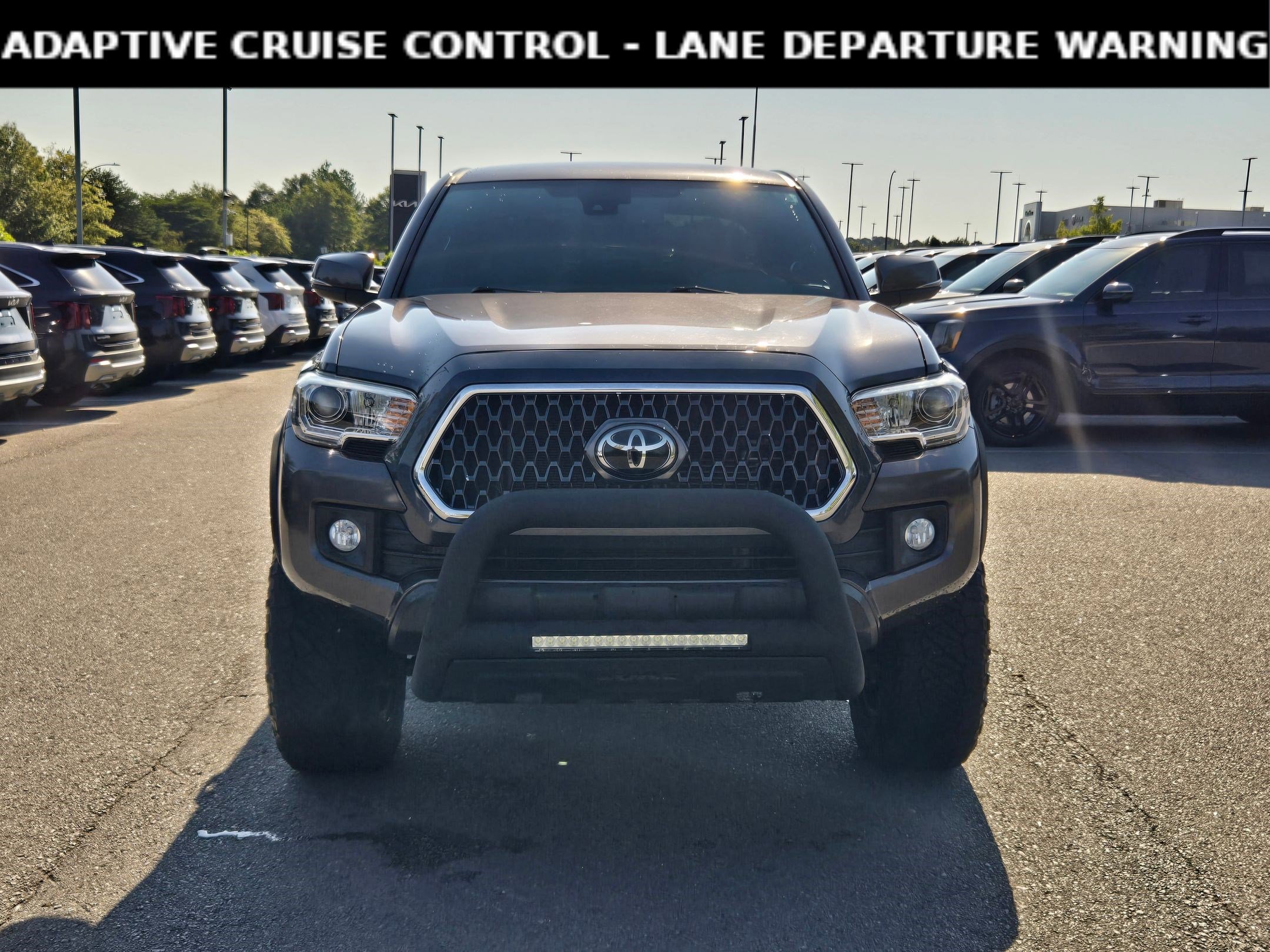 Used 2019 Toyota Tacoma TRD Off Road with VIN 5TFCZ5AN8KX211807 for sale in Little Rock