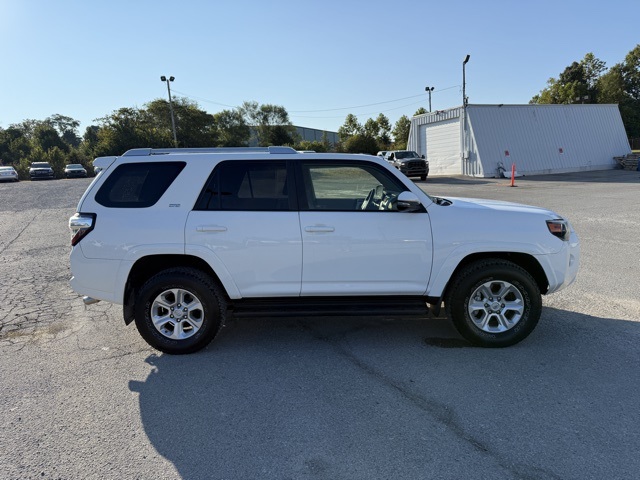 2016 Toyota 4Runner SR5 Premium photo 5