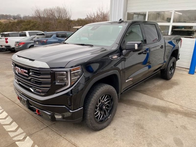 2022 GMC Sierra 1500 AT4's photo