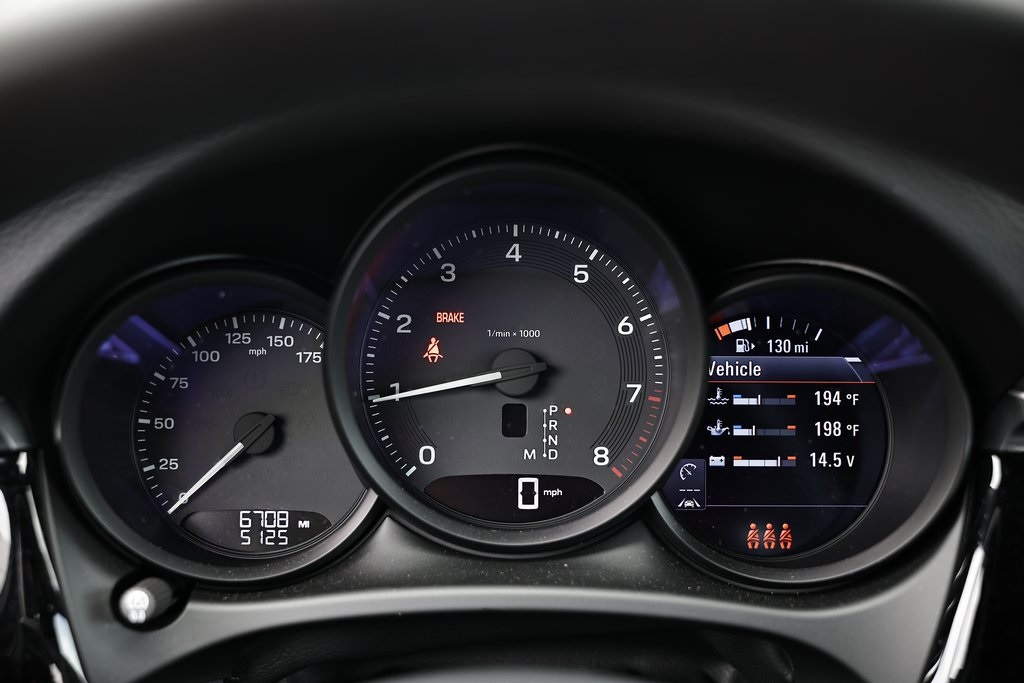 2024 Porsche Macan T photo 32