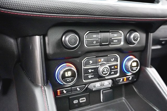 Used 2024 White Chevrolet RST image 29