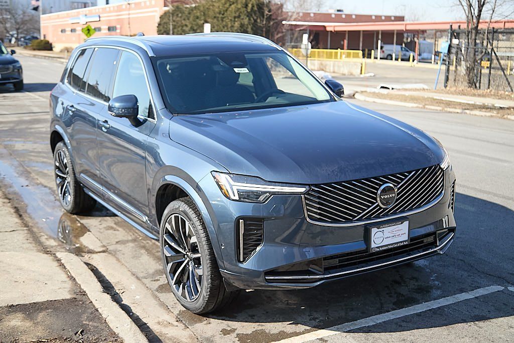 2026 VOLVO XC90 - Image 3