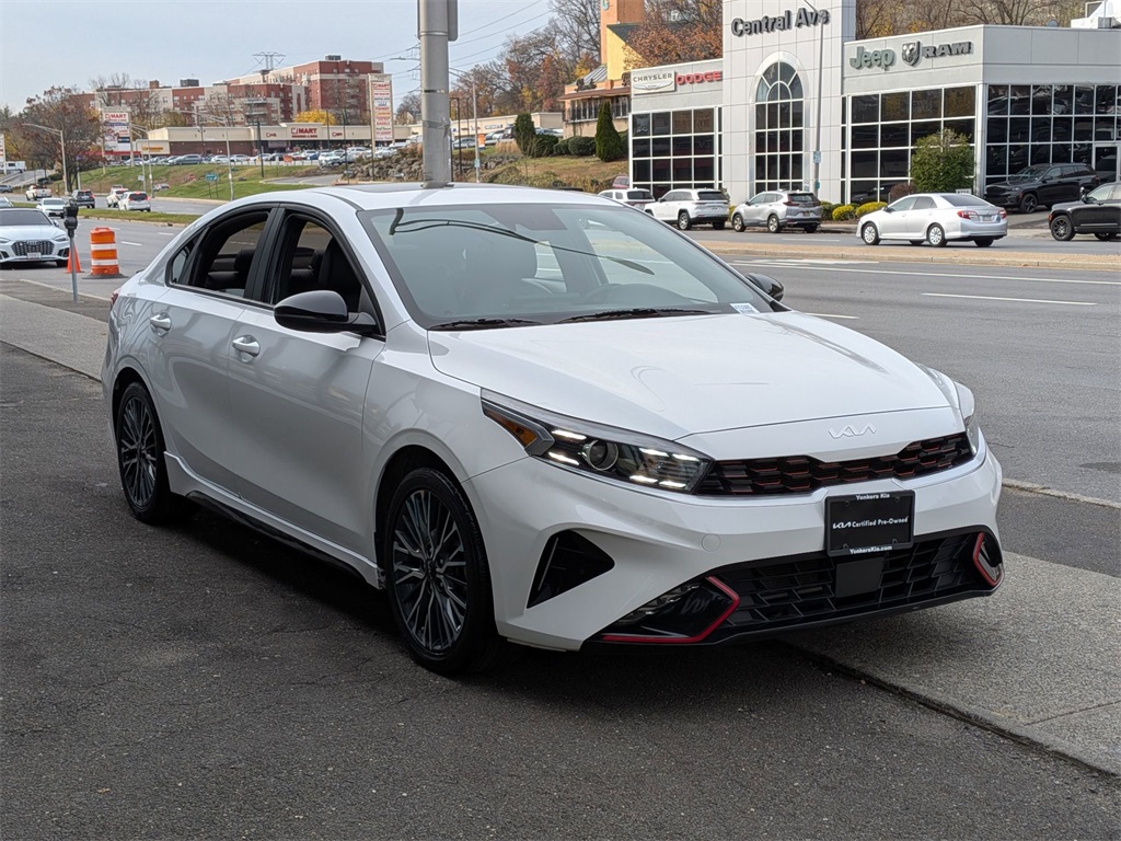 2023 Kia Forte GT-Line photo 2