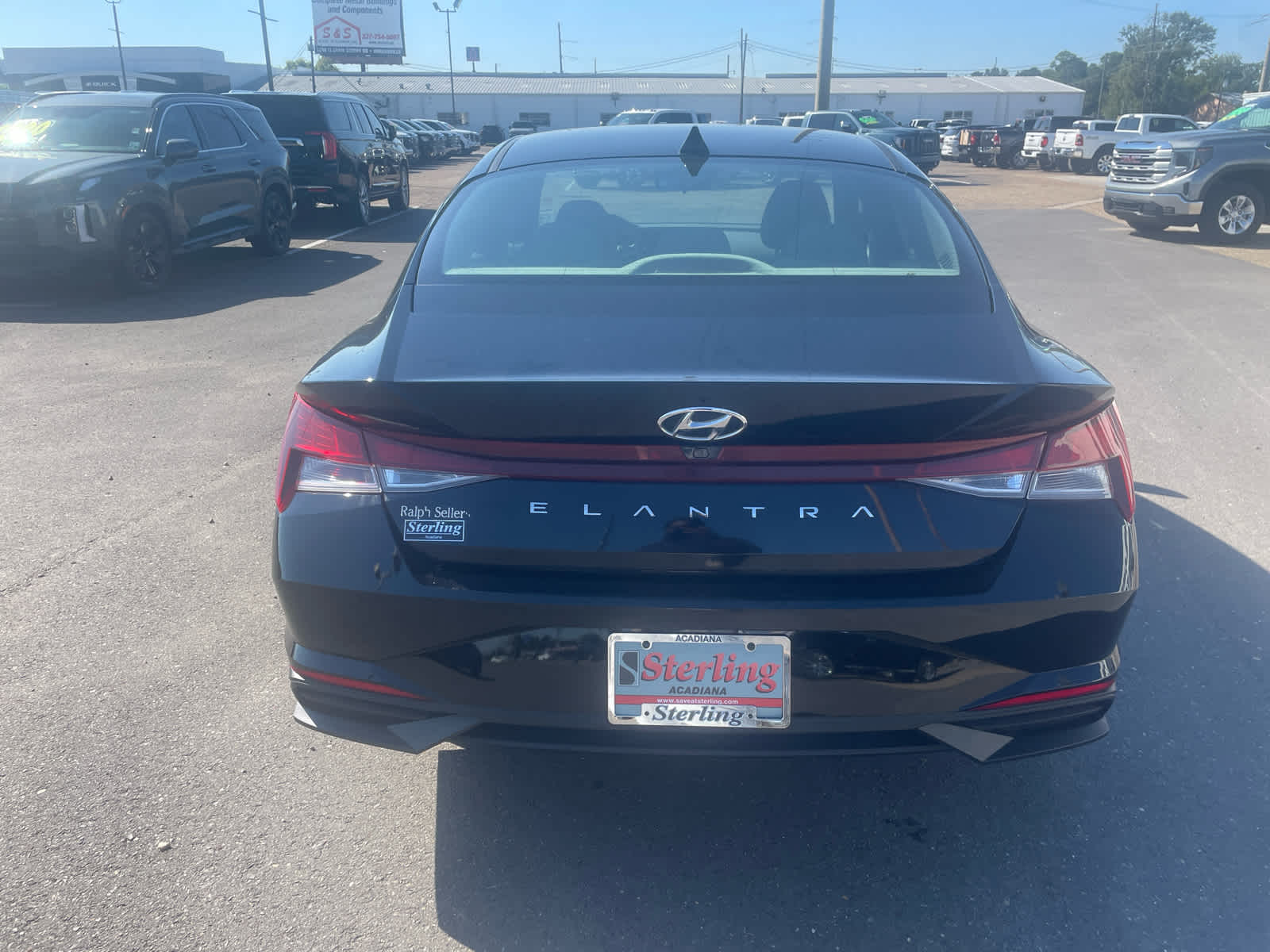 2023 Hyundai Elantra SEL photo 7