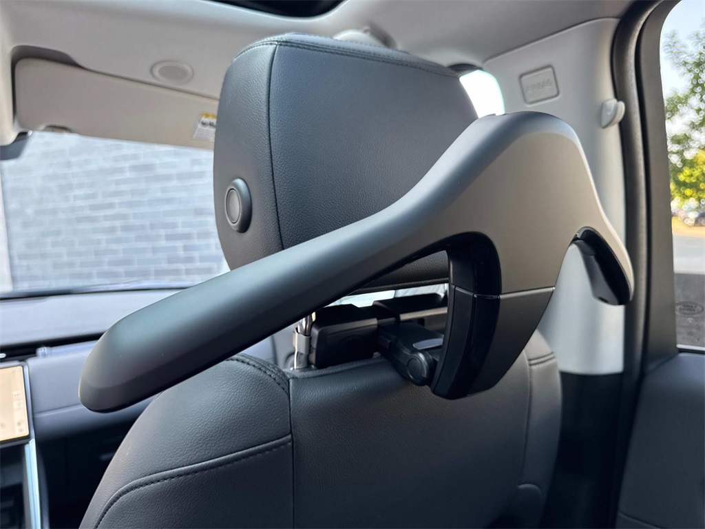 2025 Land Rover Discovery Sport S photo 16