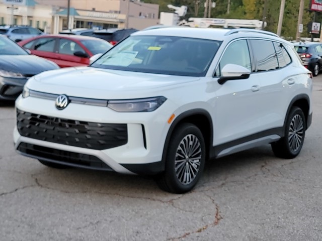 2025 Volkswagen Tiguan S photo 8