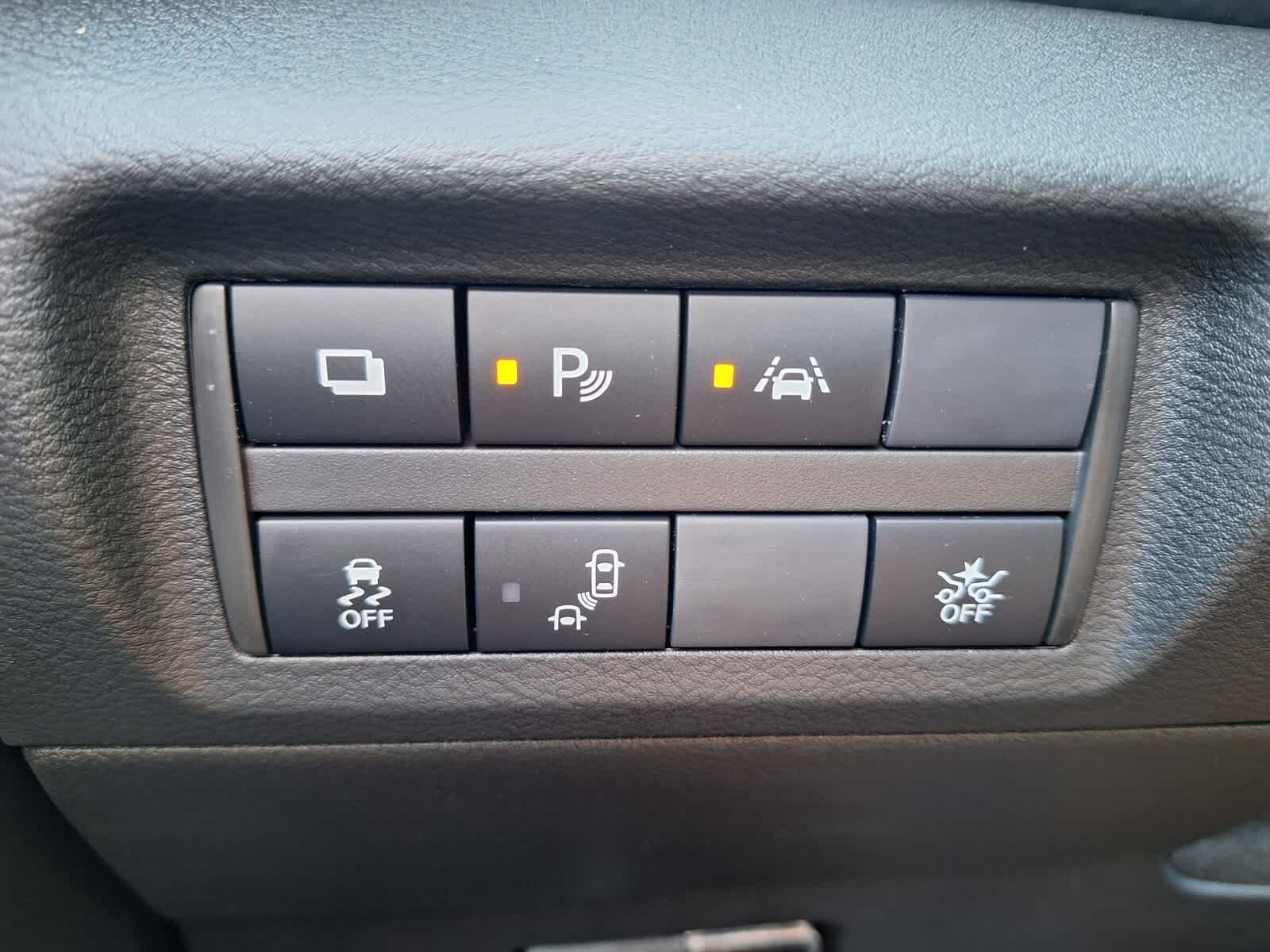 2025 Nissan Kicks Play S photo 12