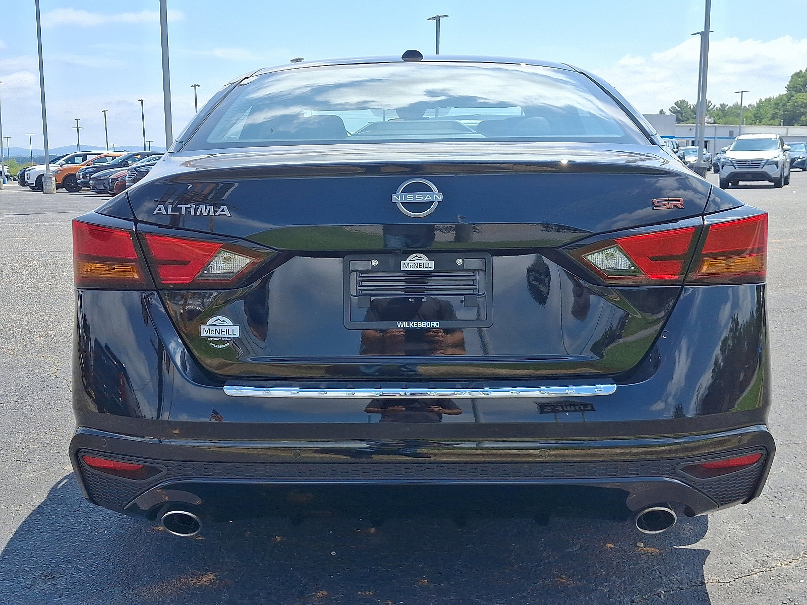 2023 Nissan Altima 2.5 SR photo 5
